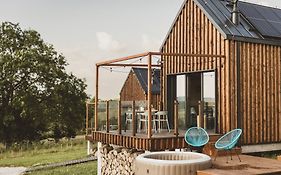 WymarzONE domki- z prywatnymi jacuzzi